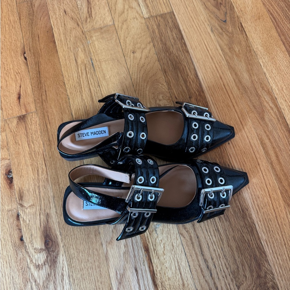 Steve Madden Graya Flat